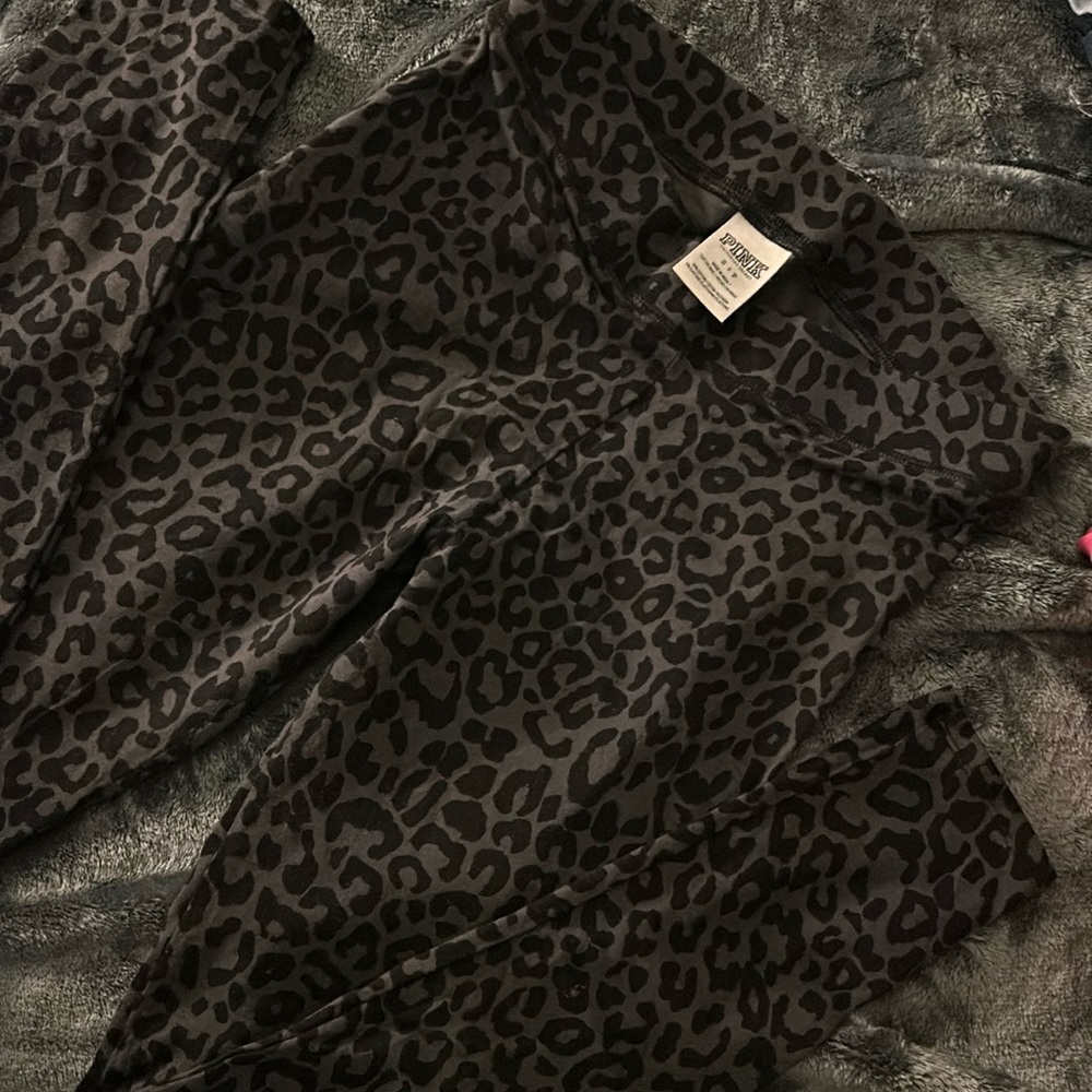 PINK cheetah print leggings